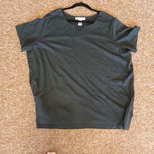 Roaman's Black Short Sleeve V-Neck Tee